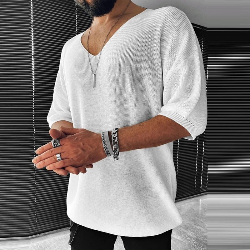 Witte heren casual trui met V-hals en halflange mouwen. Comfortabele lente/zomer trui, stijlvol voor herenkleding.