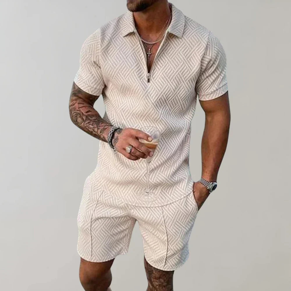 Heren tweedelige zomerset van Hoymans: comfortabele, luchtige short en blouse, ideaal voor strand en ontspanning.