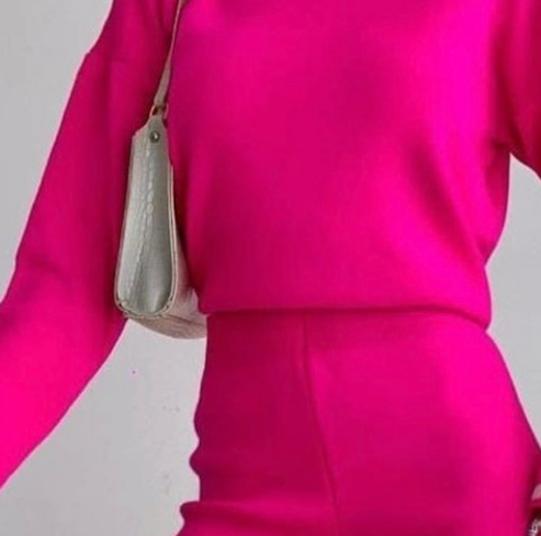 Comfortabele dames set met wijde pijpen en stijlvolle trui voor dagelijks gebruik