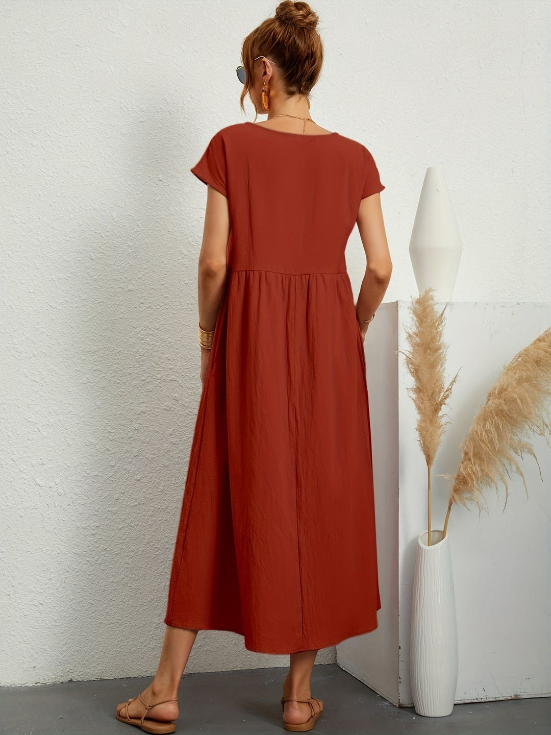 Zomerse midijurk voor dames, ideaal voor casual gelegenheden
