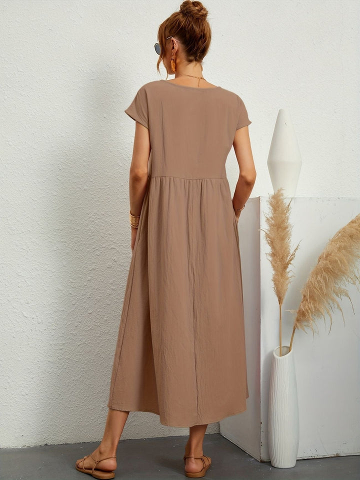 Lichte zomerjurk met korte mouwen en comfortabele fit