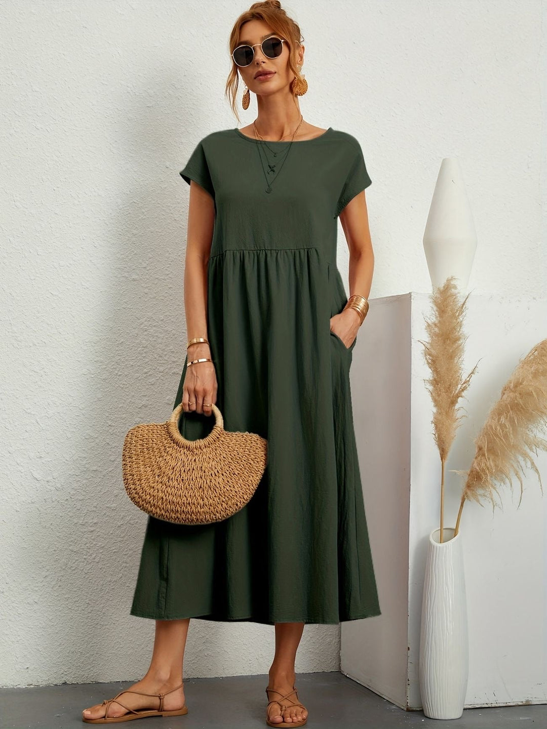 Zomerse damesjurk met korte mouwen en comfort