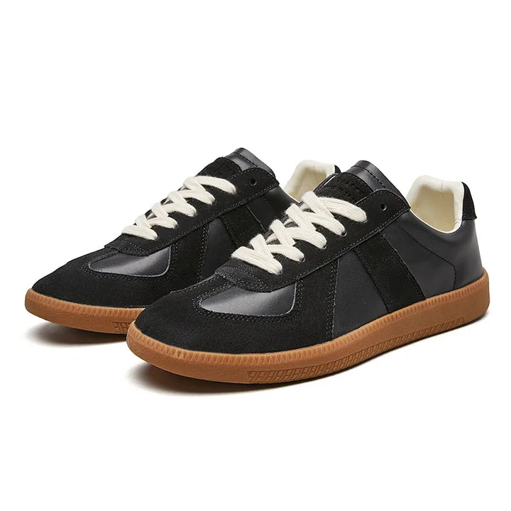 Moderne heren schoenen met dikke zool en vetersluiting