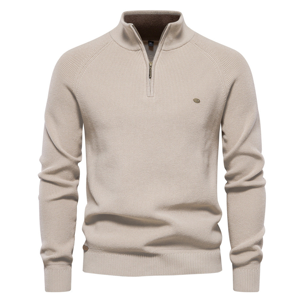 Klassieke beige luxe heren half zip trui. Veelzijdige herenmode voor een comfortabele en elegante look.