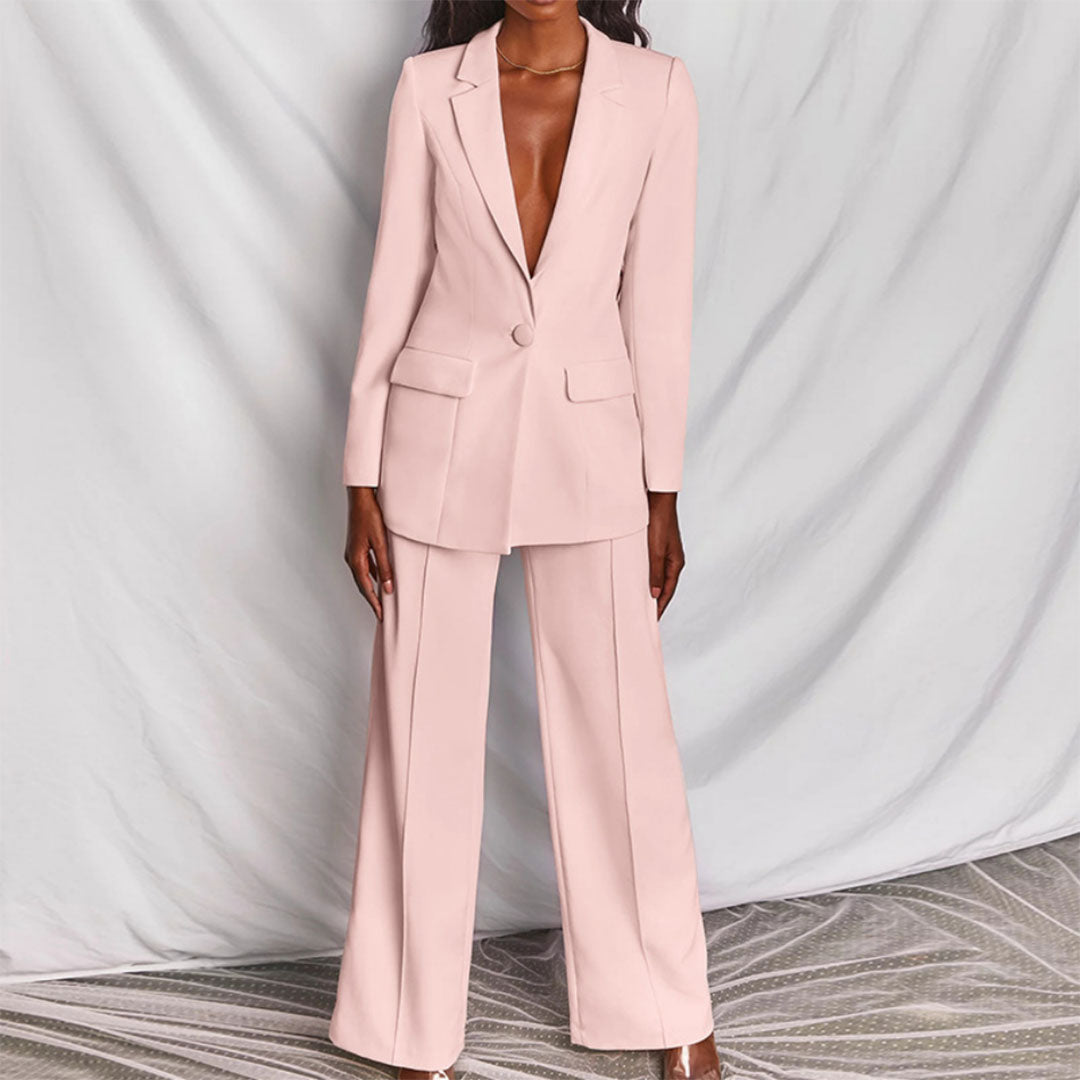 Elegante dames blazer en bijpassende broek, een complete stijlvolle outfit.