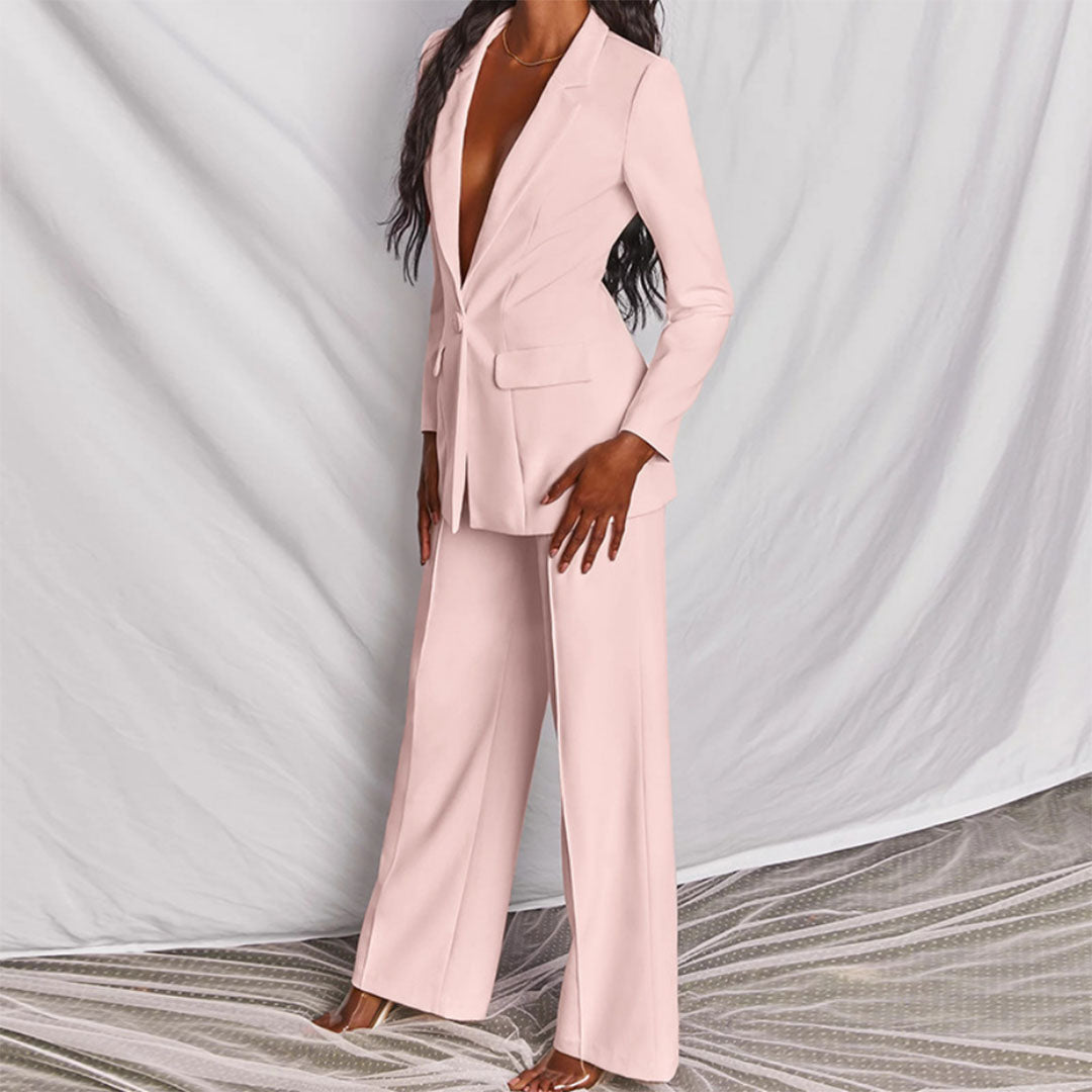 Zakelijke dames blazer en broek set, comfortabel en stijlvol voor op kantoor.