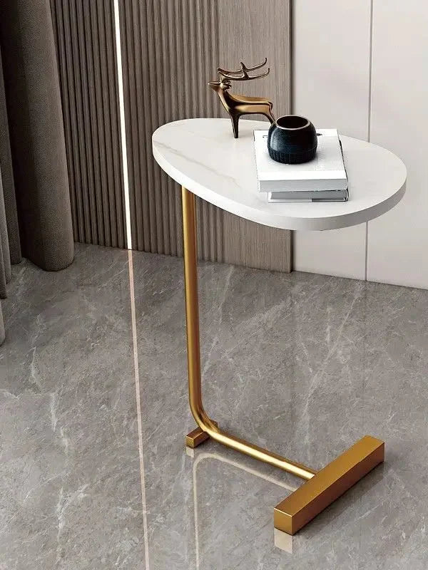 Overzichtsfoto van de moderne woontrend accenttafel in een sfeervolle setting