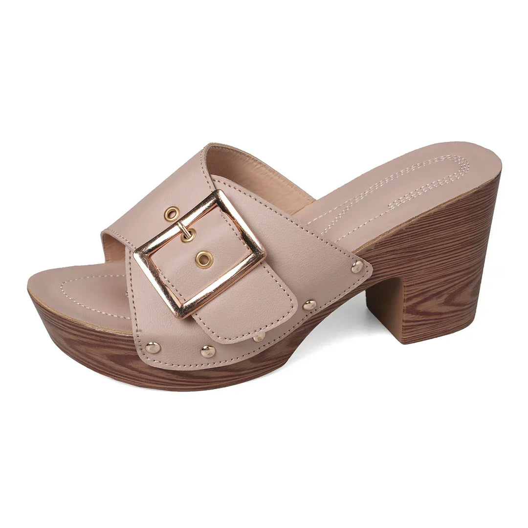Beige zomer sandaal met plateauhak en brede banden voor dames