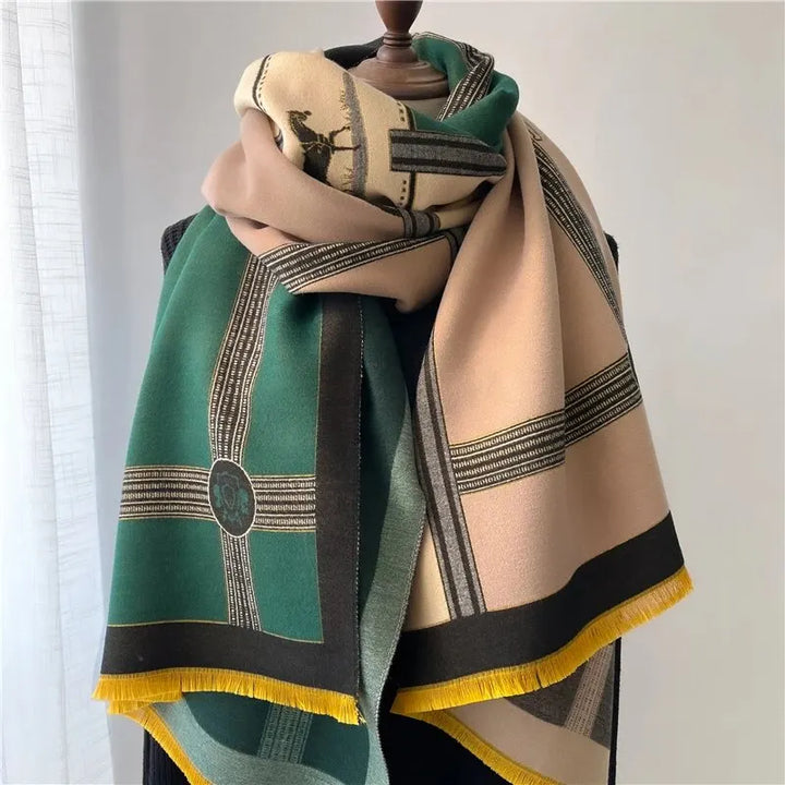 Trendy dames sjaal in groene kleurvariant voor koude winterdagen