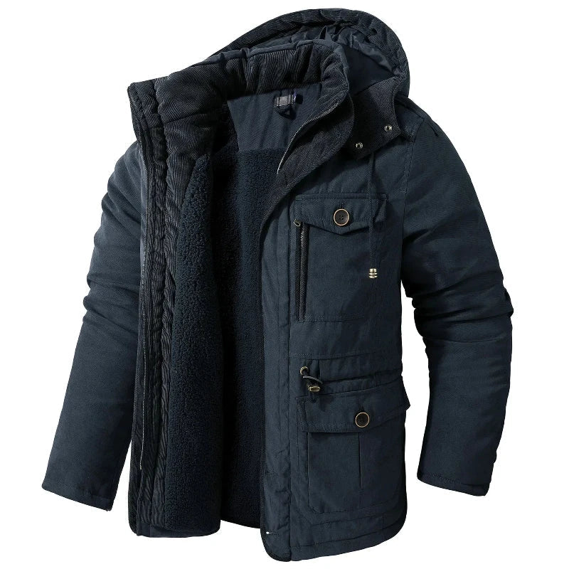 Warme heren parka met fleece voering, winddicht en waterdicht. Biedt comfort en bescherming tijdens koude winterdagen.