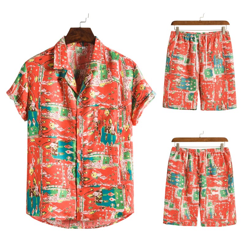Heren outfit voor de zomer: trendy Hawaï print. Comfortabele set voor strand en festival.