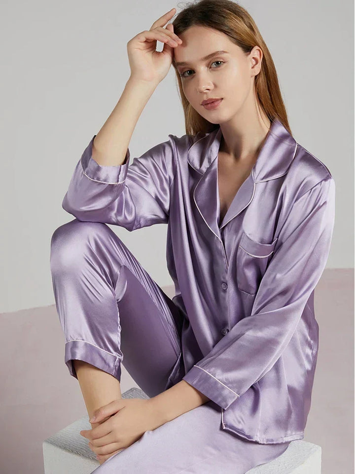 Celeste luxe pyjama in elegante paarse kleurstelling