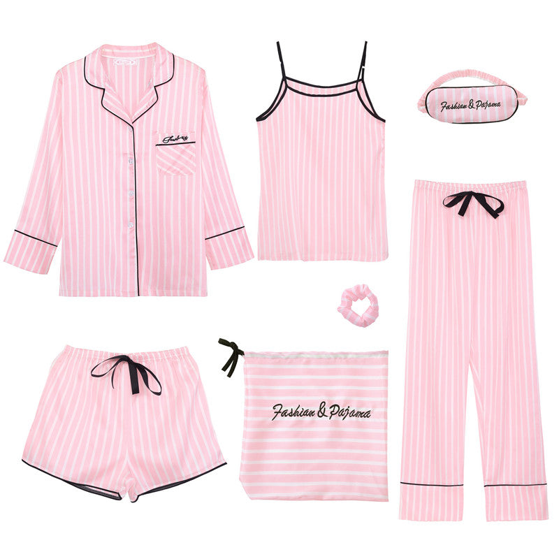 Roze gestreepte dames pyjama set met bijpassende accessoires