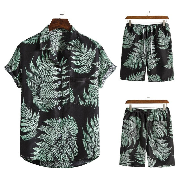 Heren Hawaiian combi outfit met kleurrijke bloemenprint. Ideaal voor zomer, strand of vakantie.