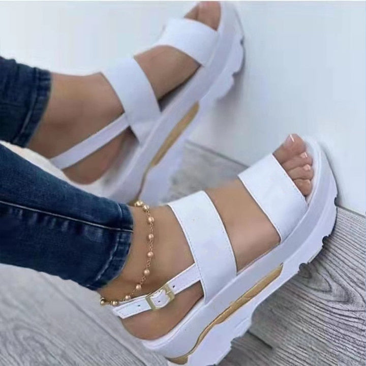 Witte dames sandalen met comfortabele plateauzool