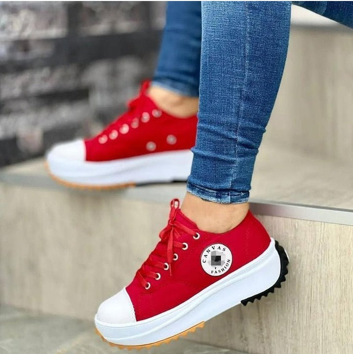 Moderne dames veterschoenen instap, stijlvol en comfortabel, met uitstekende grip.