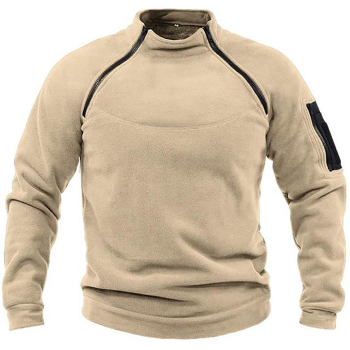 Zwarte heren tactical trui met opstaande ritskraag en handige borstzak voor outdoor activiteiten.