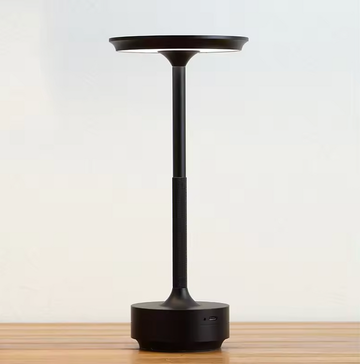 Draadloze sfeerlicht lamp getoond in een modern interieur