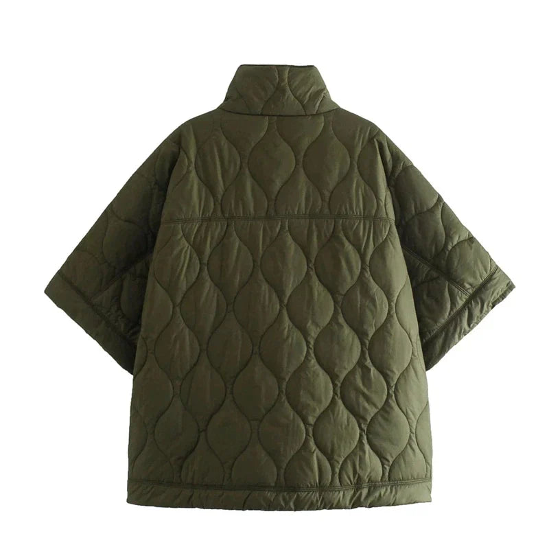 Achterzijde van de groene gewatteerde dames bodywarmer