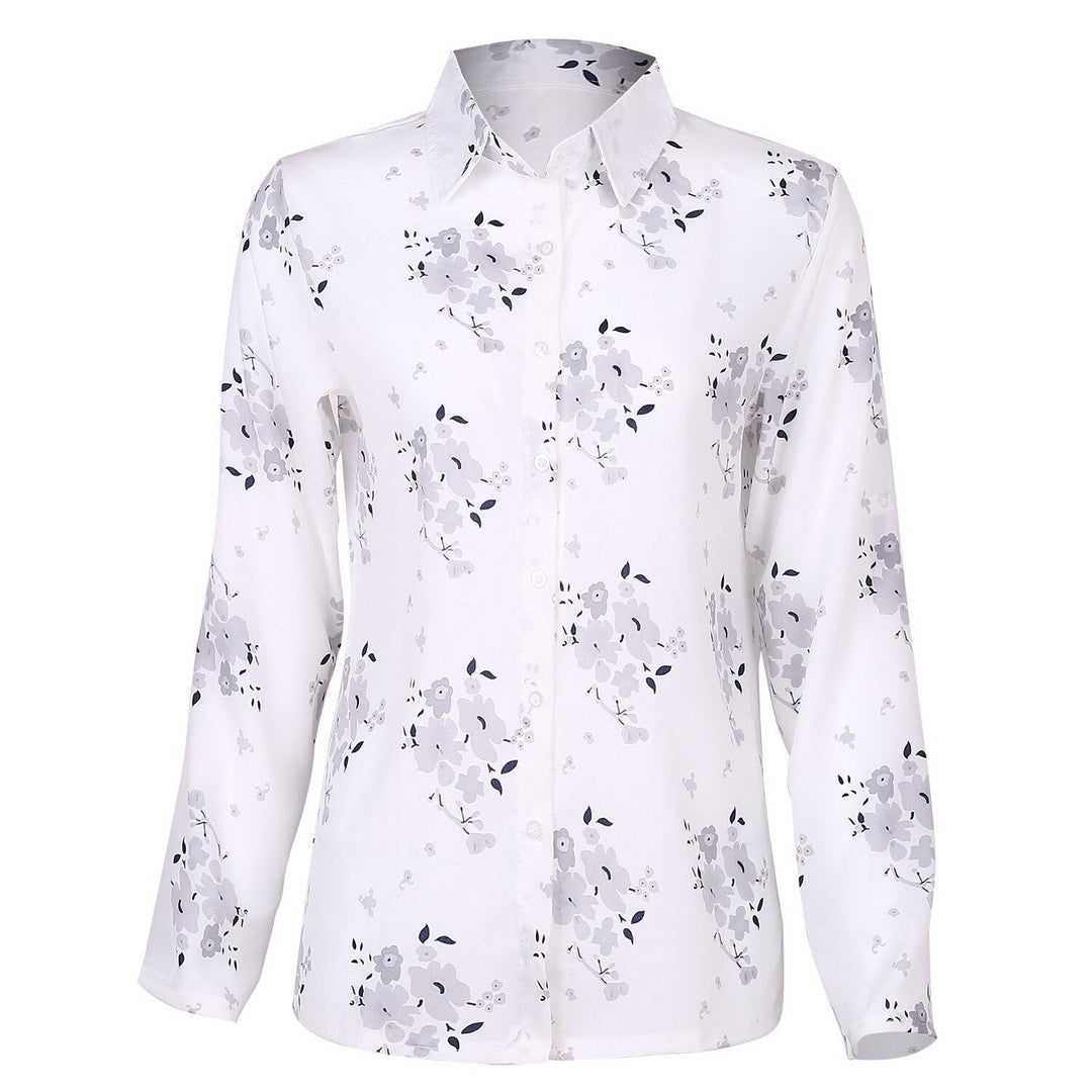 Stijlinspiratie met de bloemenblouse gecombineerd voor een zomers outfit