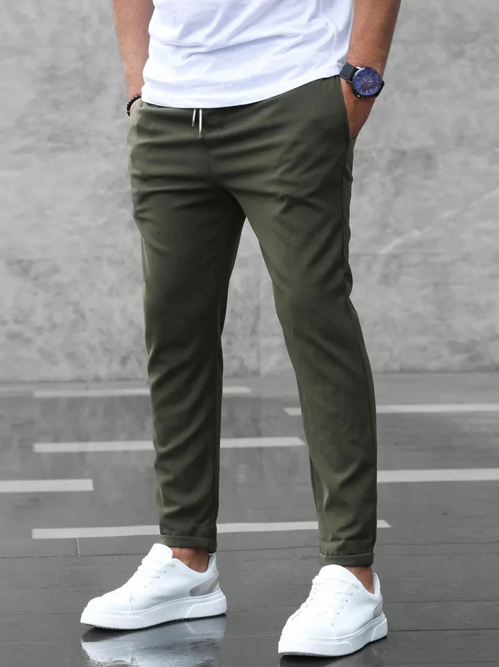 Kwalitatieve stof van de comfortabele tapered casual herenbroek
