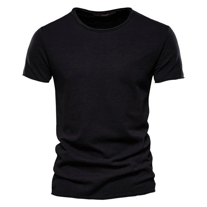 Stijlvol heren t-shirt met korte mouw en ronde hals. Kreukvrij en ademend, altijd een verzorgde look.