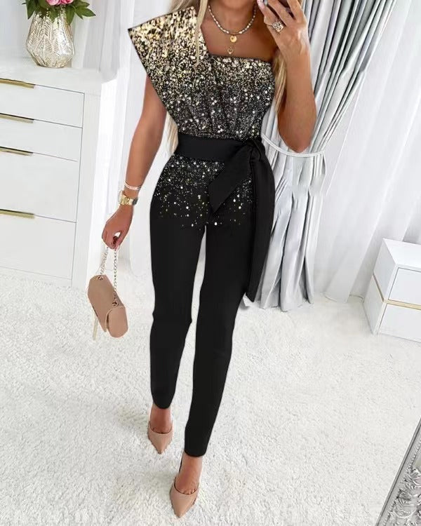 Comfortabele dames one-shoulder jumpsuit met pailletten, ideaal als feestelijke uitgaanskleding.