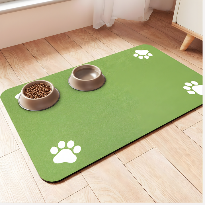 Gemakkelijk schoon te maken voerbak mat, absorberend en duurzaam. De perfecte vloerbescherming voor huisdieren.