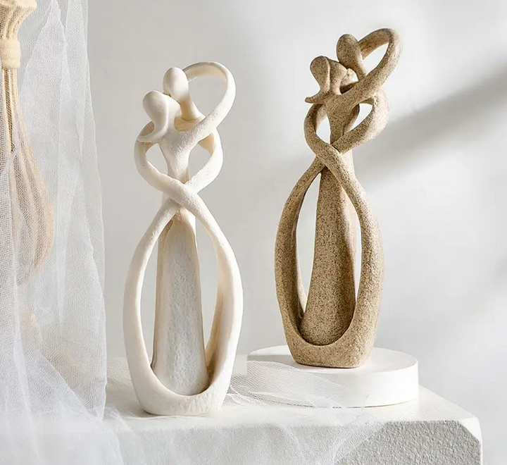 Abstract liefdesbeeldje, modern design woondecoratie. Perfect als romantisch cadeau of kunst object.