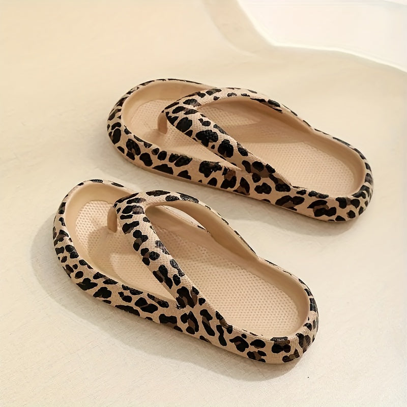 Modieuze dames zomerslippers met luipaardprint, ademend, antislip en comfortabel voor elke vakantie.