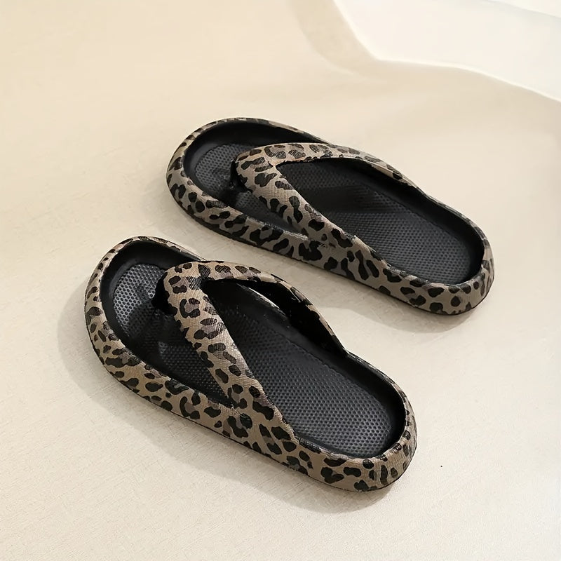 Dames antislip zomerslippers, ademend met modieuze luipaardprint, ideaal voor casual strandmode.