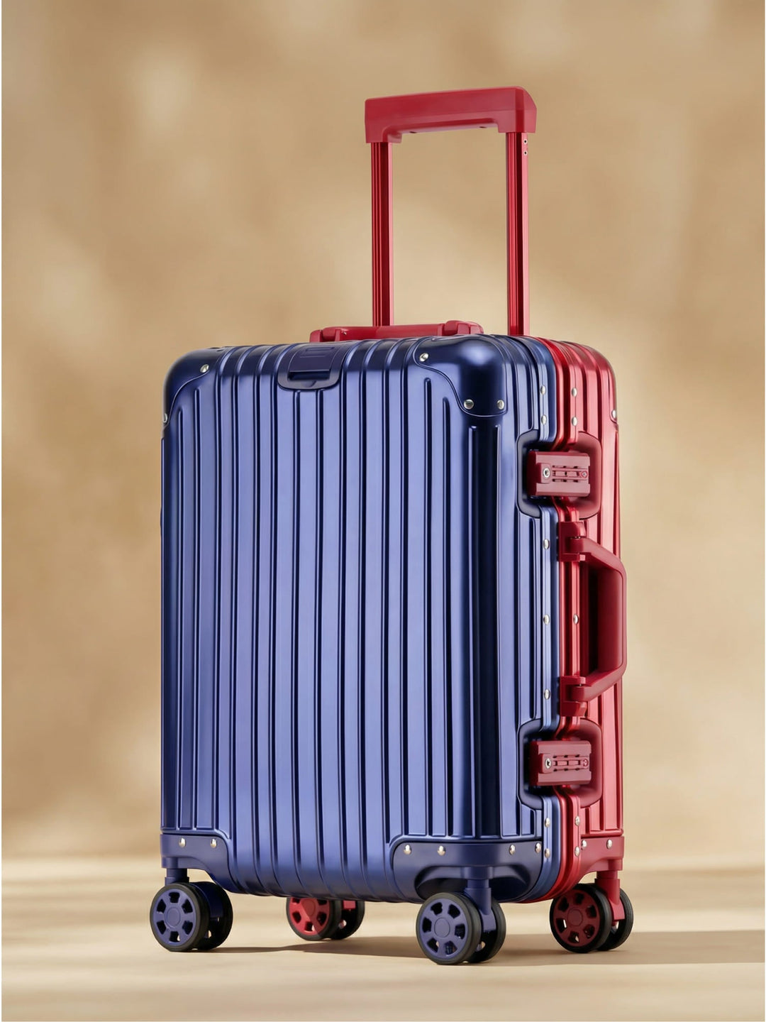 Aluminium hardshell reiskoffer met TSA slot en spinnerwielen voor zorgeloos reizen.