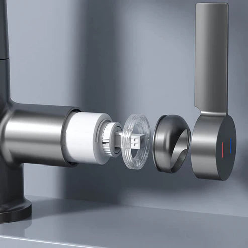 AquaPrestige keukenkraan, modern design, uittrekbaar, met temperatuurdisplay en waterbesparende functie.