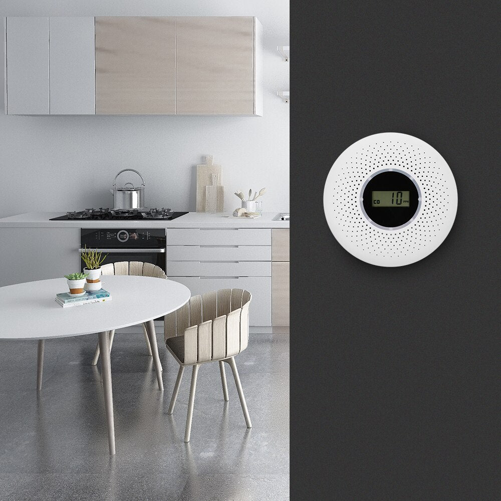Verpakking van Aurora Wonen 2-in-1 rook- en koolmonoxidemelder; complete huisbeveiliging en veiligheid.
