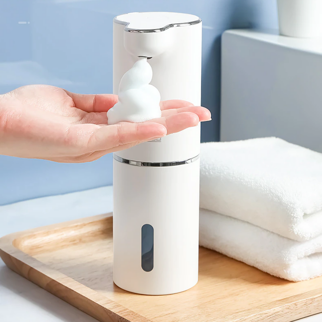 Stijlvolle automatische zeepdispenser met schuimfunctie, perfect voor keuken en badkamer.