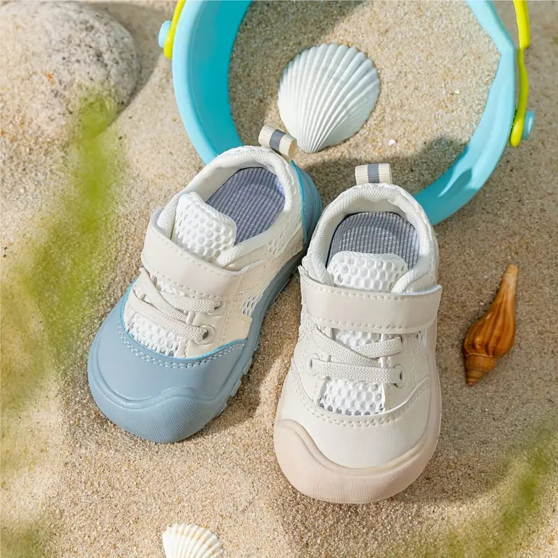 Peuterschoenen FlexiToes voor eerste stapjes. Comfortabel, met ademend materiaal en antislipzool.