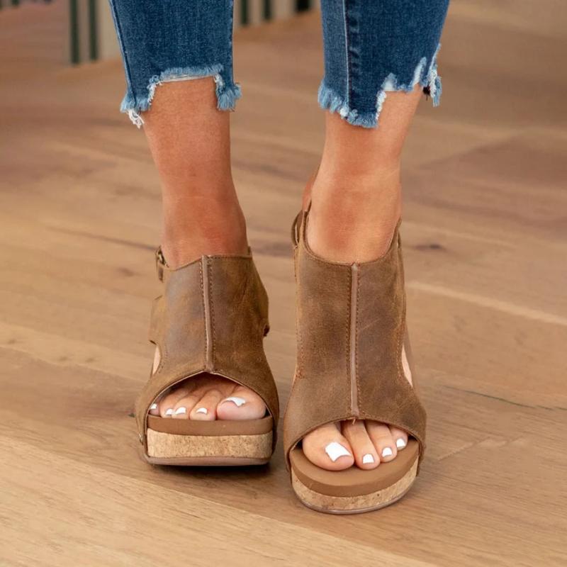 Volledig beeld van de orthopedische dames sandalen; focus op voetondersteuning, comfort en zomerklaar design.