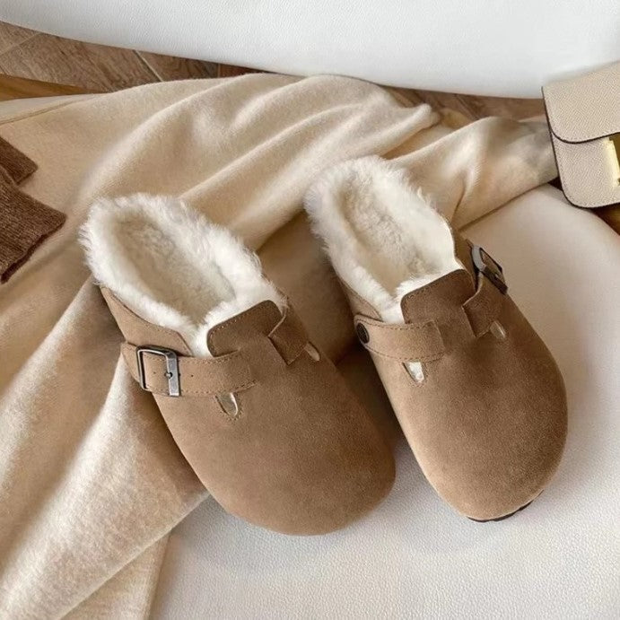 Bruine Boston sandalen, klassiek slip-on design voor zomerse casual dagen. Platte zool comfort.