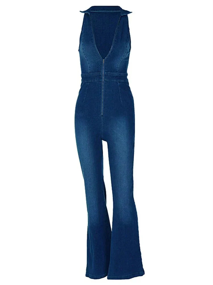 Stijlvolle blauwe denim jumpsuit voor dames, met elegante V-hals. Een ademende en comfortabele zomeroutfit.