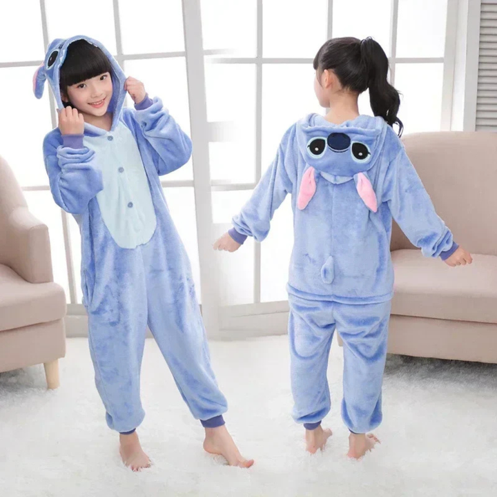 Blauwe Stitch kinder onesie, zacht en comfortabel. Ideaal als pyjama, loungekleding of speelkleding voor jongens en meisjes.