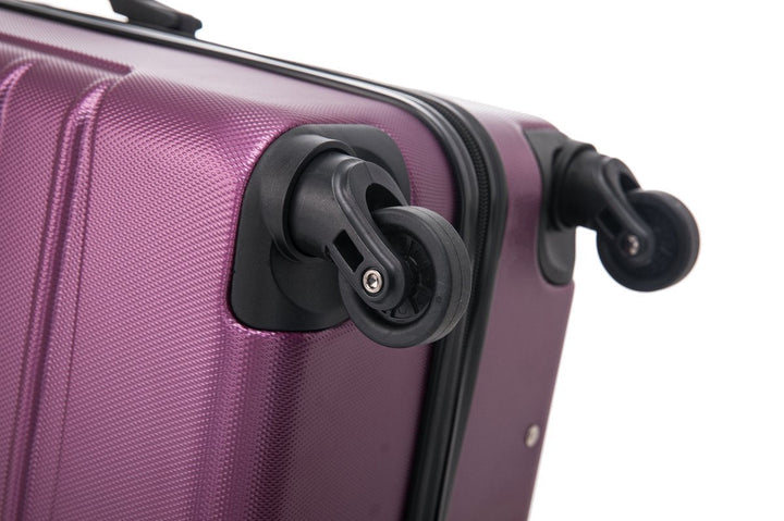 Veelzijdige bordeauxrode 2-delige hardshell kofferset, geschikt voor korte trips en lange vakanties.