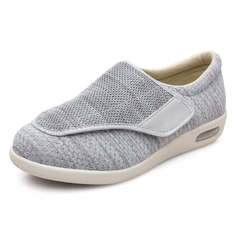 Orthopedische comfort schoenen met extra breedte voor steunzolen en zwollen voeten.
