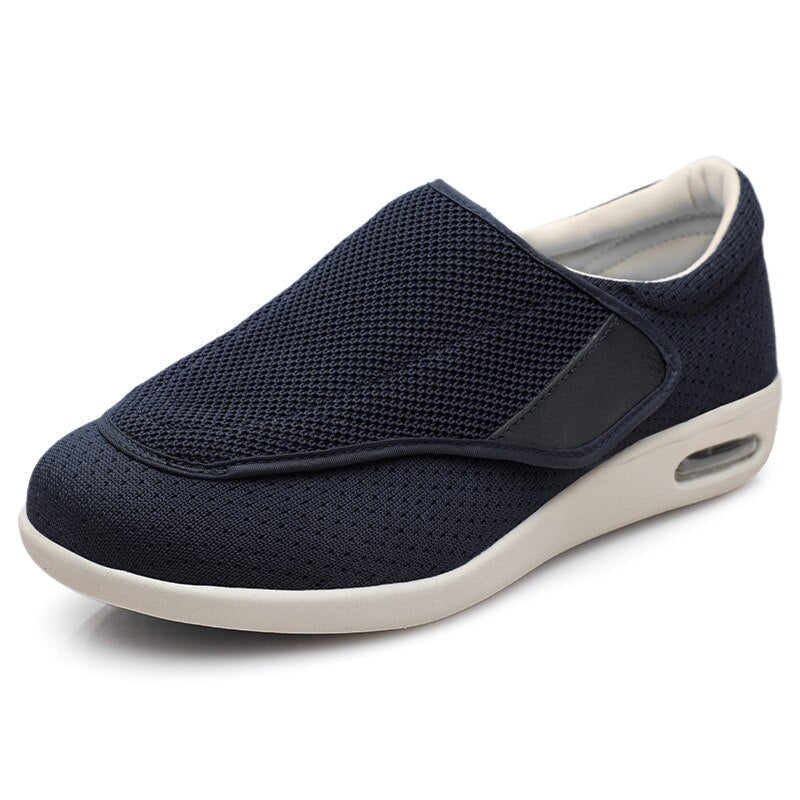 Brede ComfortEase schoenen, perfect voor gevoelige, zwollen voeten en diabetici.