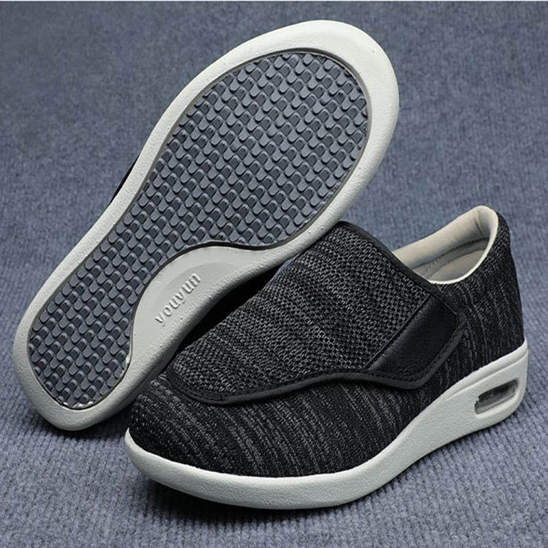 Ademende diabetici schoenen met klittenband, geschikt voor steunzolen en oedeem voeten.