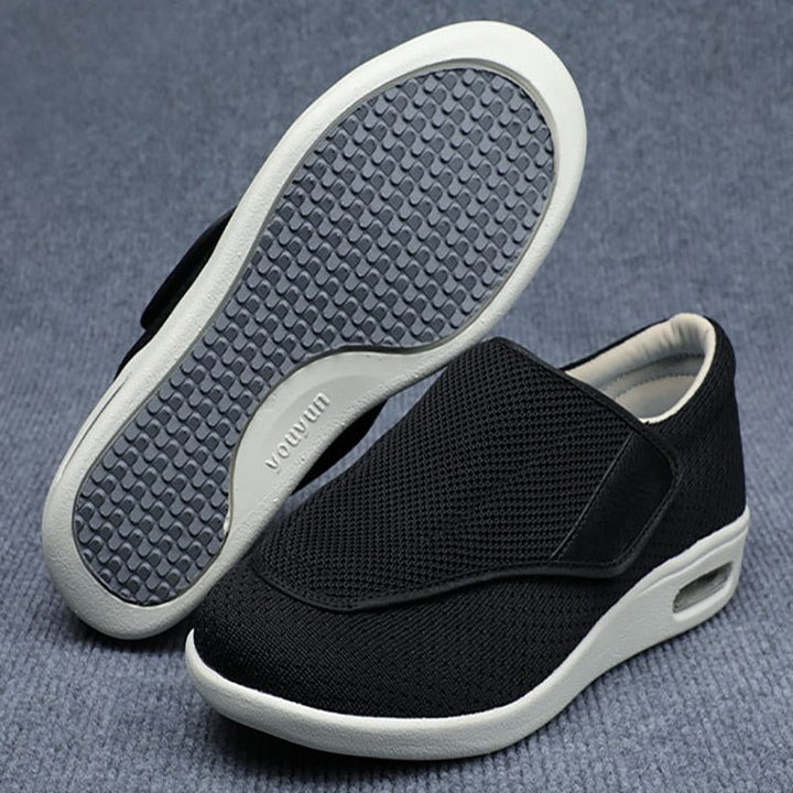 Comfortabele unisex schoenen, extra breed voor zwollen voeten, met ondersteuning.