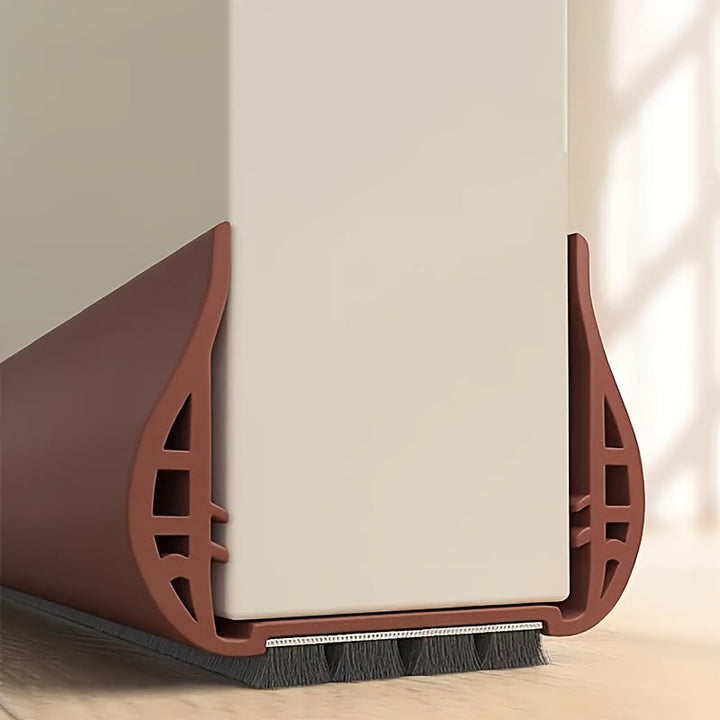 Detailopname van flexibele tochtstrip voor deuren, essentieel voor winddichte afdichting. Eenvoudig te installeren.