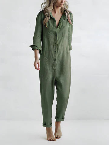 Elegante roze dames jumpsuit met knoopsluiting en lange mouwen. Perfect voor een comfortabele, modieuze look.