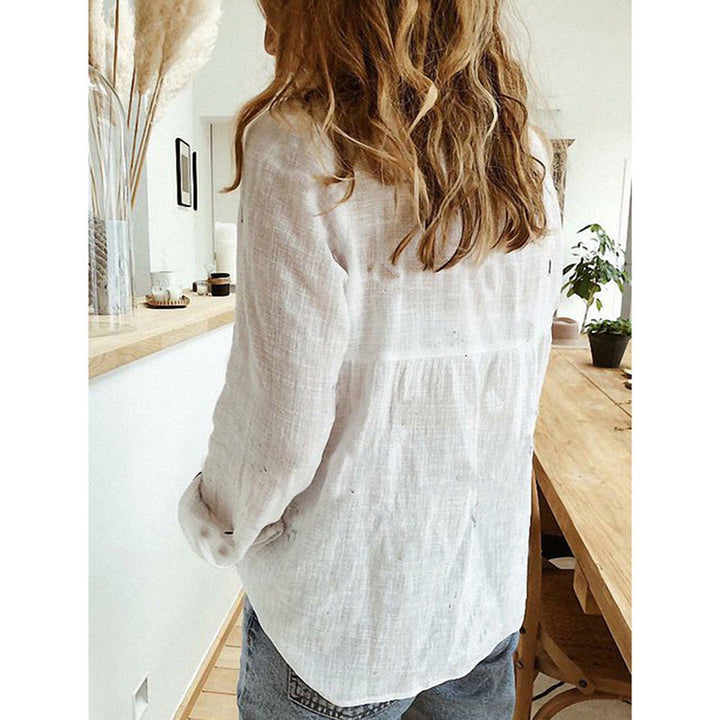 Comfortabele Chloë damesblouse, ontworpen met losse pasvorm en luchtig draagcomfort voor de zomermaanden.