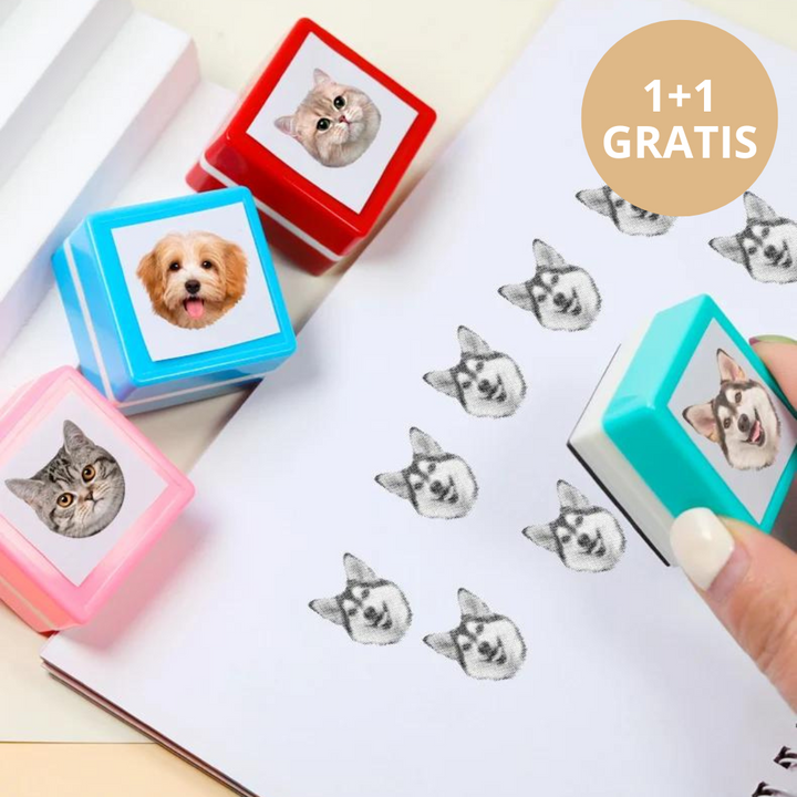Close-up van een gepersonaliseerde huisdier stempel met gedetailleerd dierenportret.