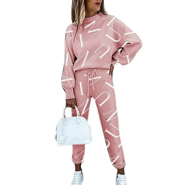 Modern casual dames trainingspak, trendy SummerFit™ design voor een comfortabele, complete en stijlvolle outfit.